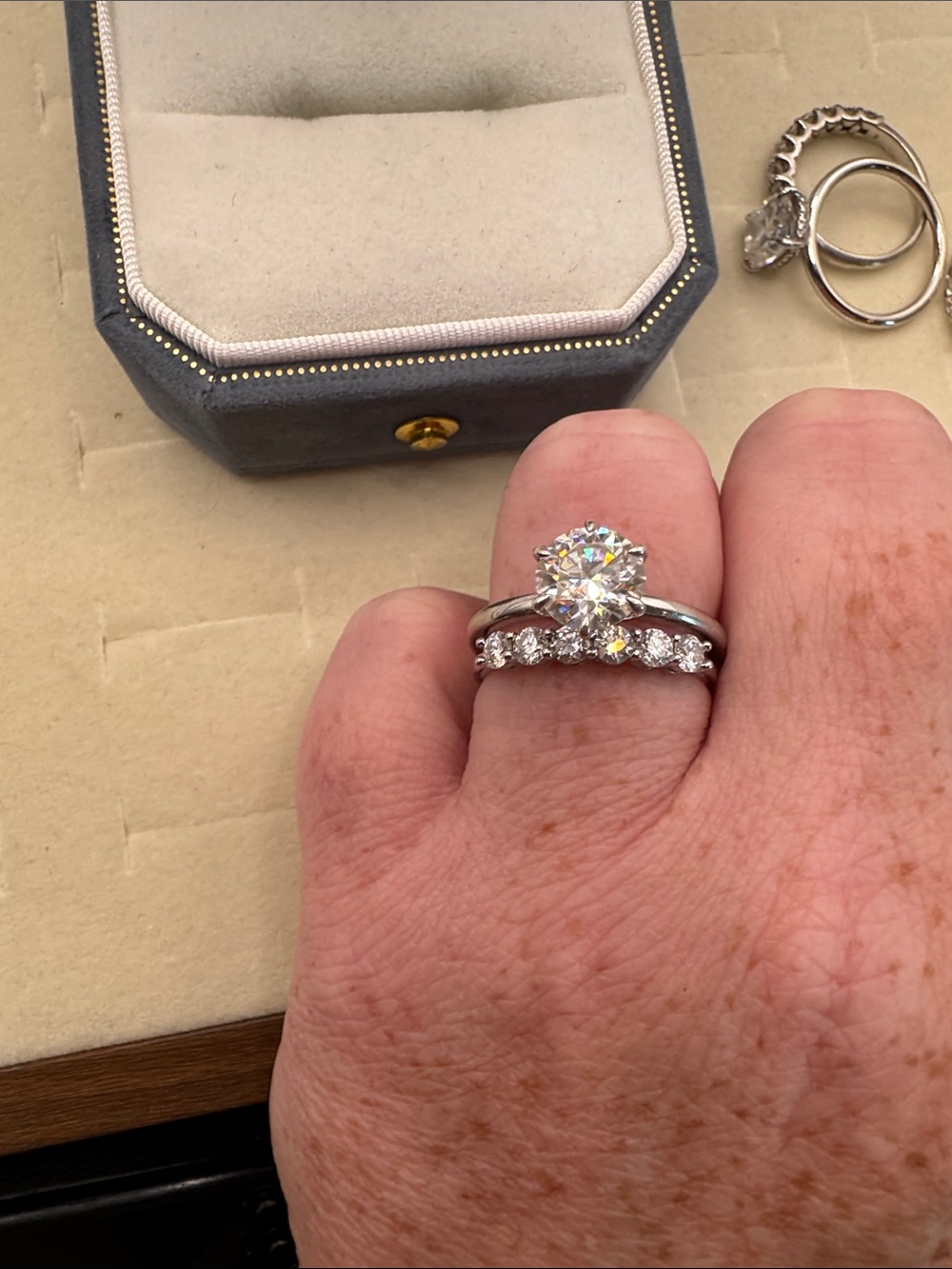 2 carat Round Moissanite engagement ring and wedding band set size 8.5 - Picture 4 of 10